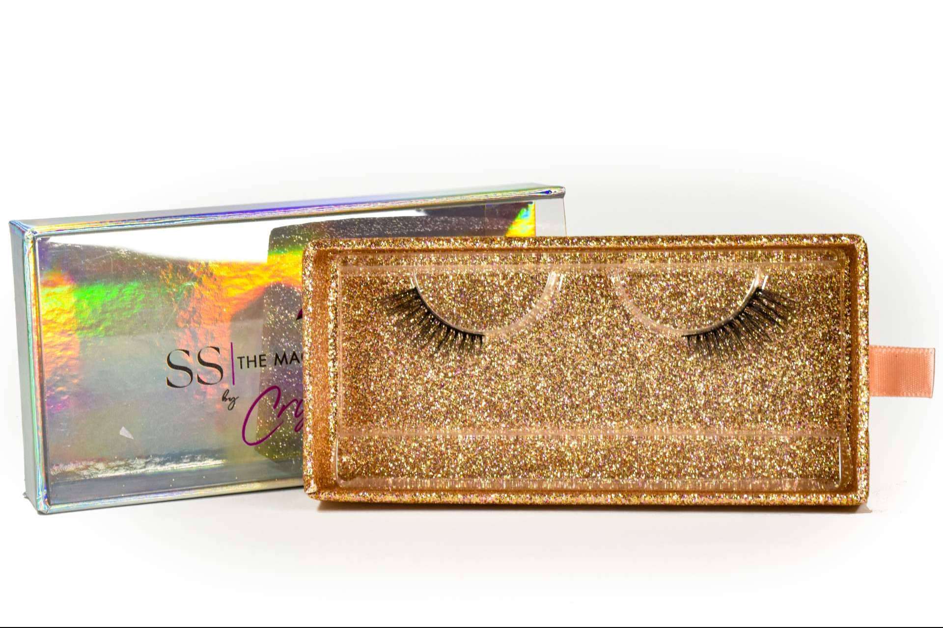 Las pestañas de acento de Double S Beauty que consiguen resaltar la belleza natural