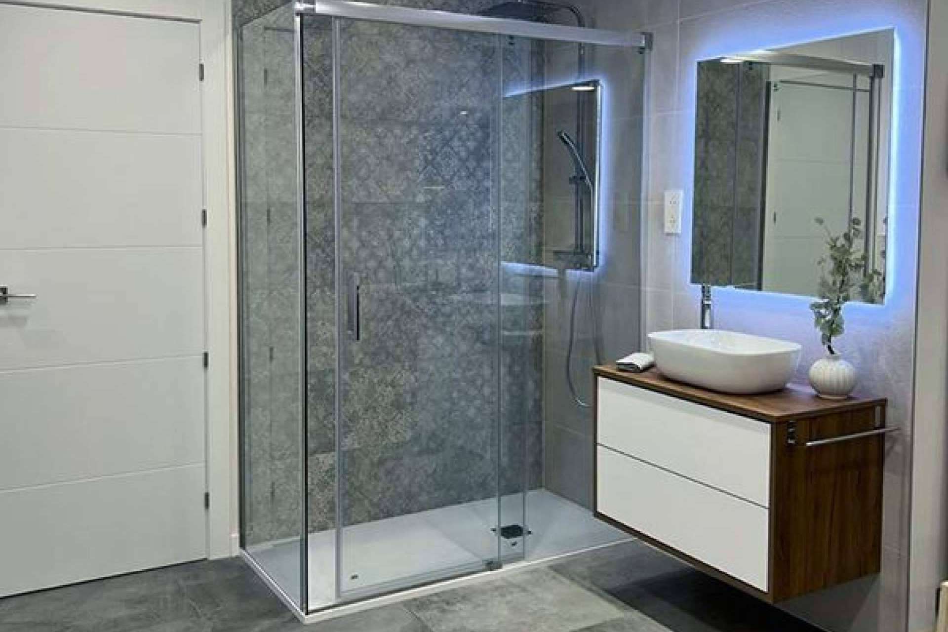 Muebles Industria es una compañía de especialistas en reformas de baños