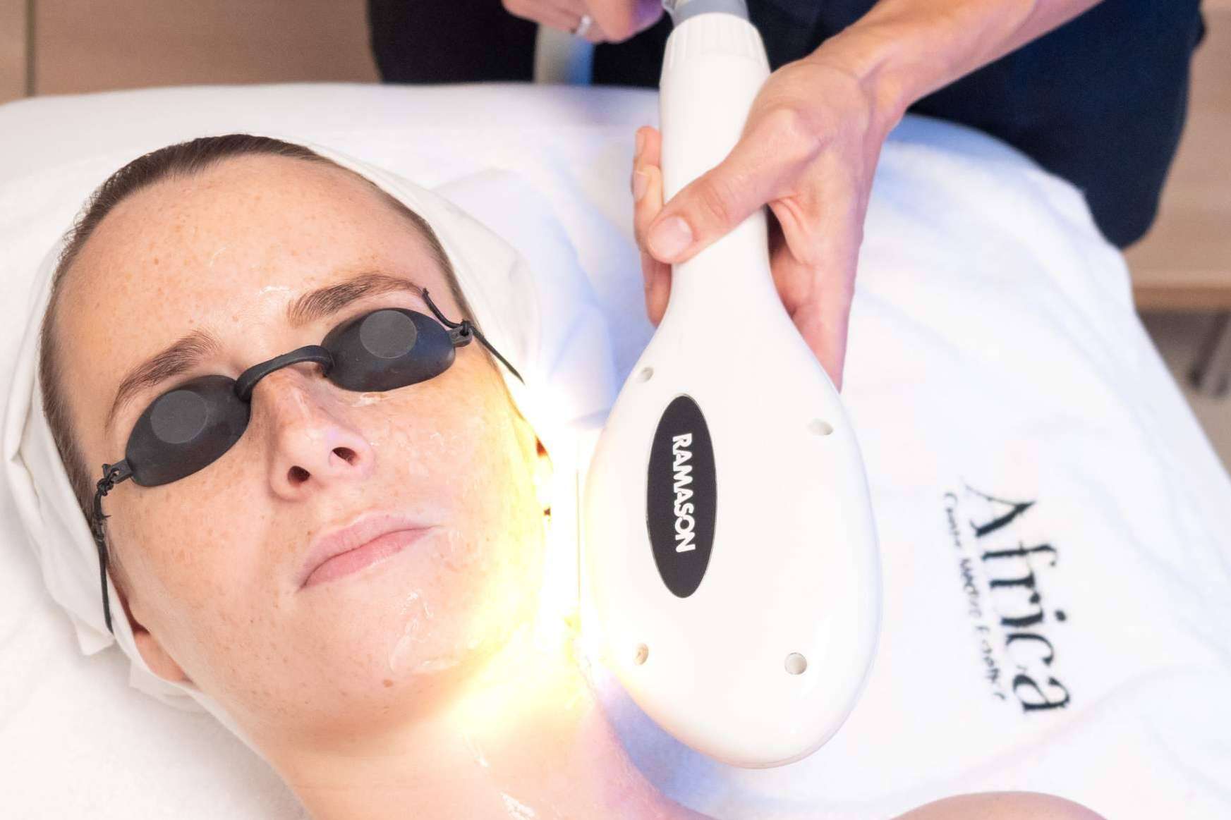 Centro Médico Estético África cuenta con especialistas en tratamientos para el rejuvenecimiento facial