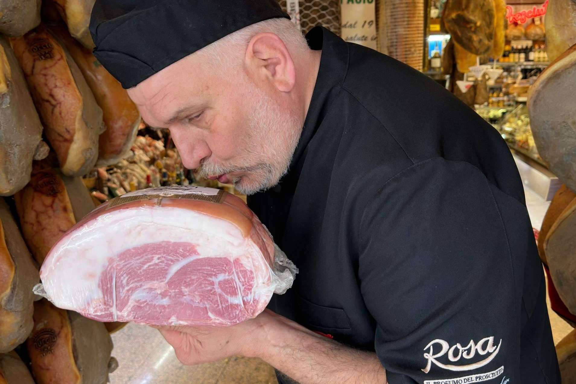 El primer jamón cocido 100 % ibérico de BEHER y Raspini recibe la aprobación del Papa Francisco a través de Paciotti