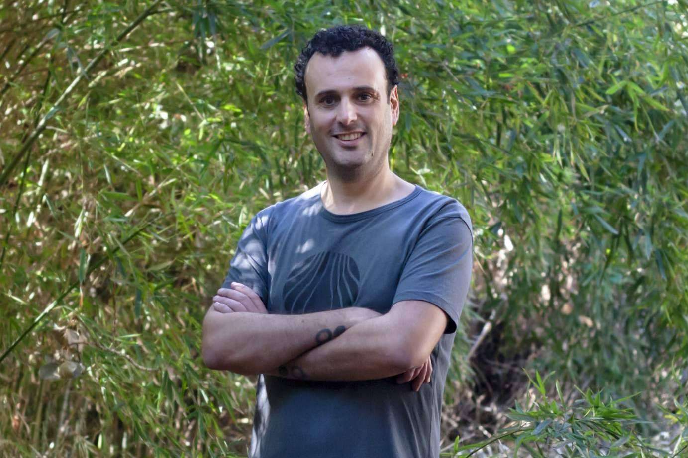 Una entrevista con el fundador de Kanaluha, la tienda de ropa ecológica