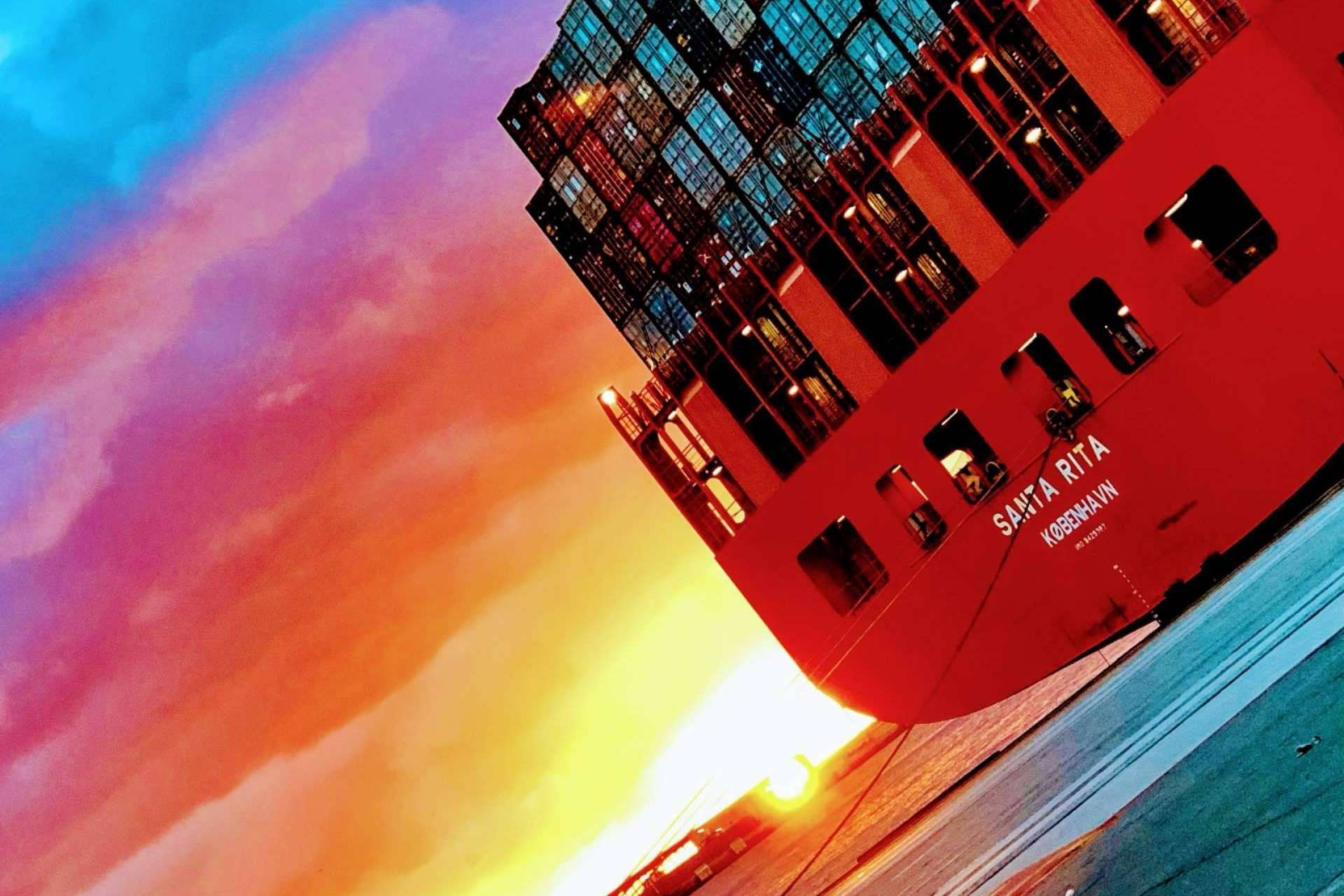 Gigantes en el puerto de Algeciras