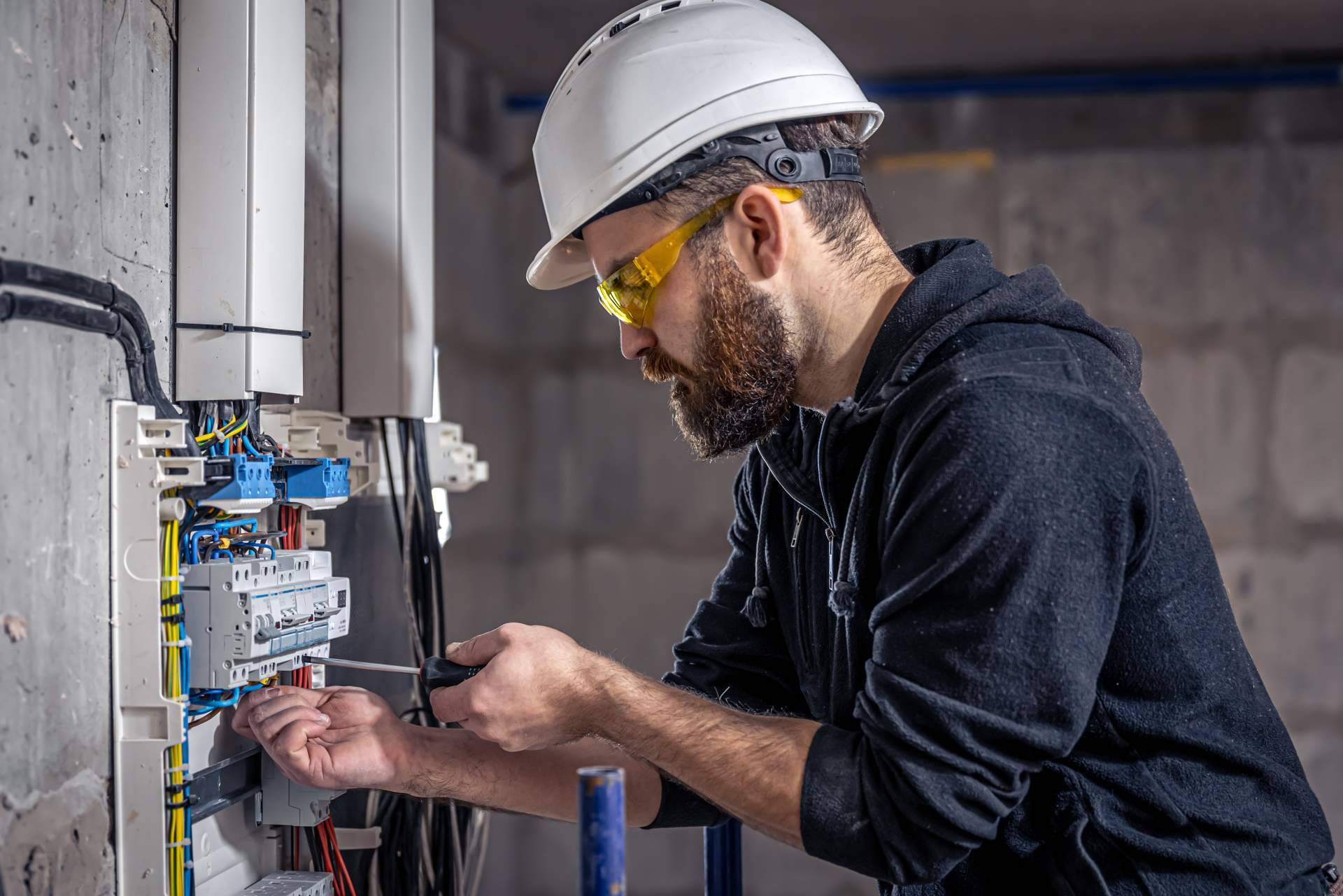 Reparartucasa es una compañía de electricistas en Málaga