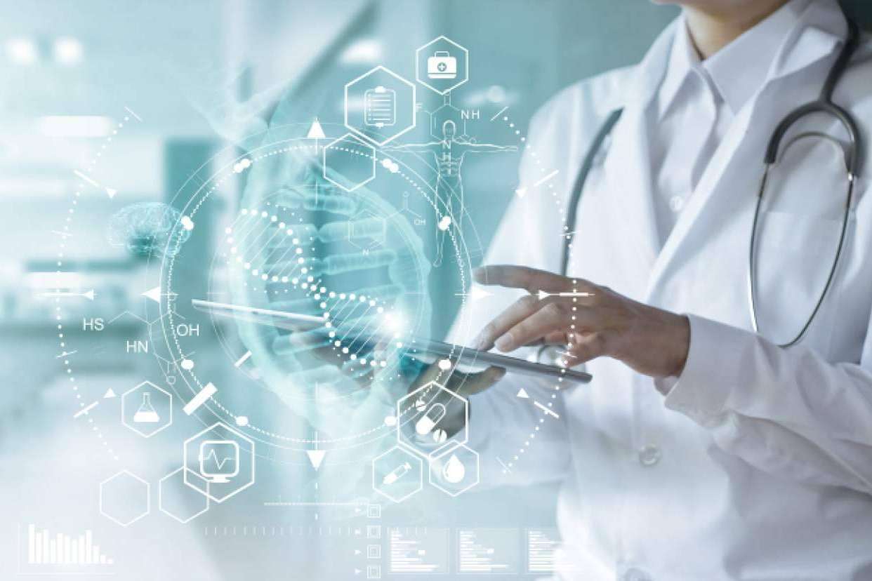 Potenciar la plantilla de las instituciones de salud para los retos del 2024 con la ayuda de la formación In-Company de HDS