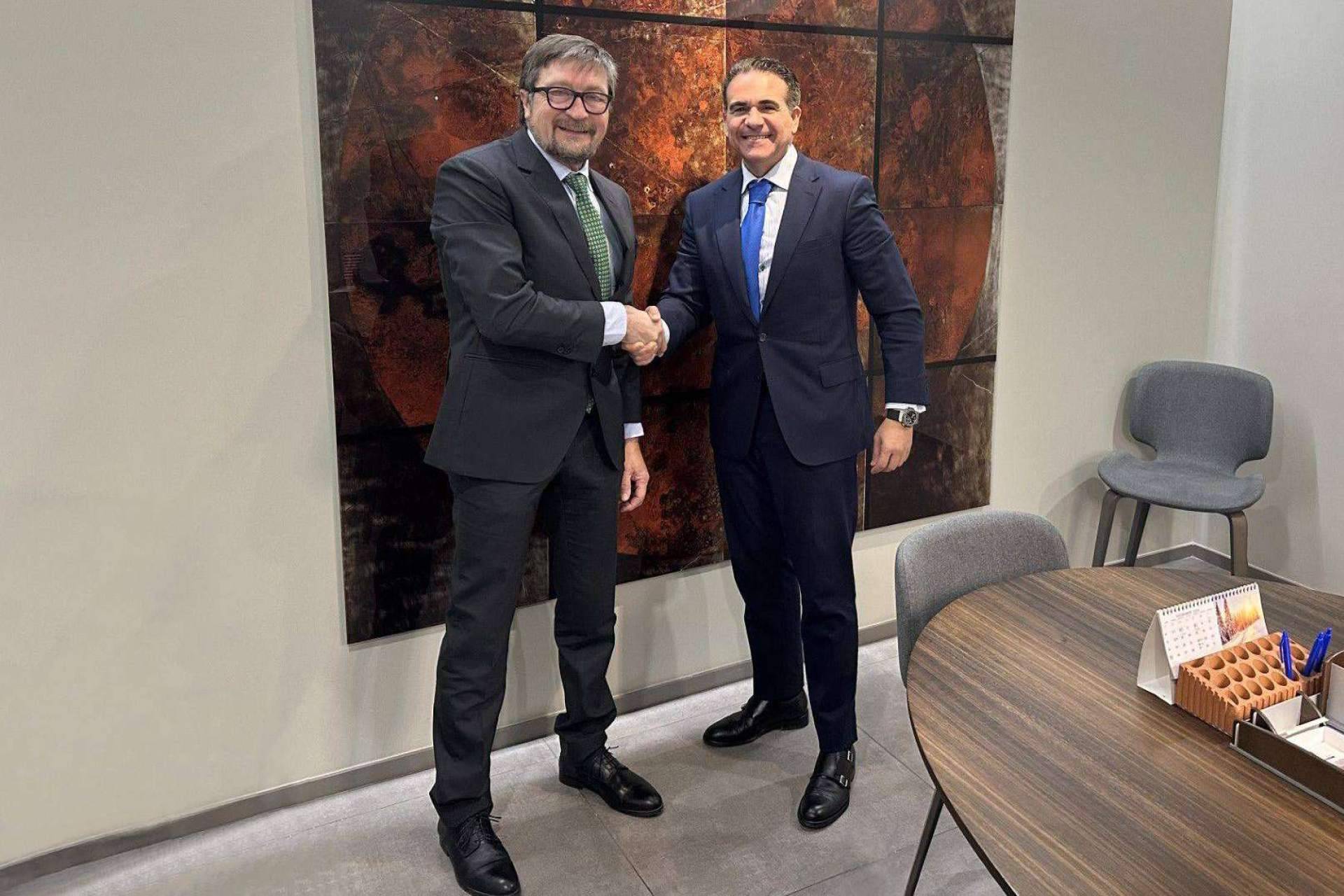 Praxya Group y la adquisición de Comunicaciones Reunidas SL