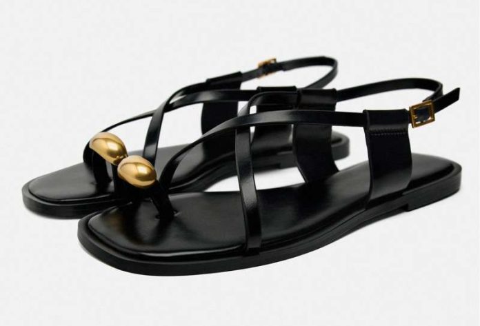 Zara ya se prepara para el calor y tiene unas nuevas sandalias planas y elegantes por menos de 30 euros