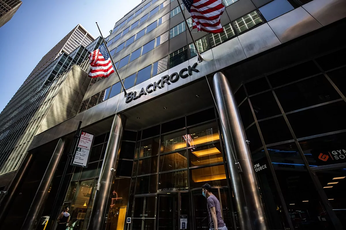 BlackRock gana 1.478 millones de euros hasta marzo, un 36% más, y eleva el dividendo