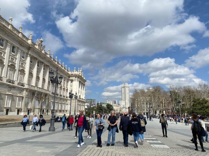 El turista estadounidense, en camino de alcanzar un récord en España, con 337.062 viajeros hasta febrero