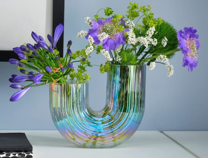 Aprovechando la primavera Ikea lanza esta variada y original colección de jarrones para tus flores