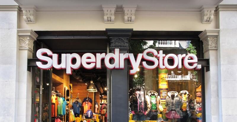 Superdry dejará de cotizar en Londres en el marco de su plan de reestructuración