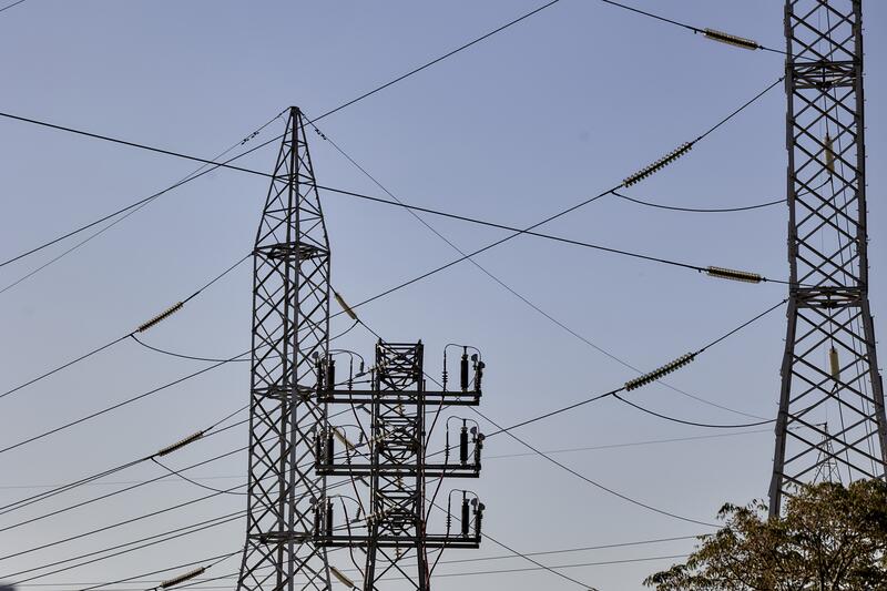 El precio de la luz encadena siete horas en negativo