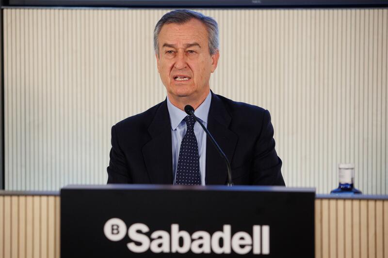 Sabadell prevé apoyarse en TSB cuando el recorte de tipos comprima el margen de interés en España