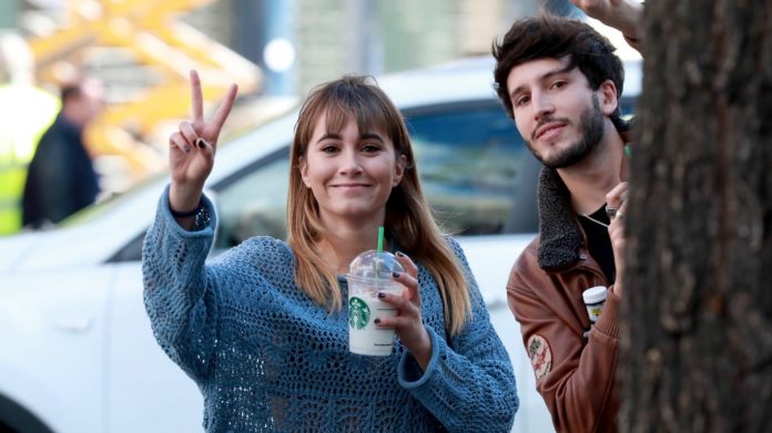 El mensaje oculto detrás de la imagen de Aitana y Sebastián Yatra