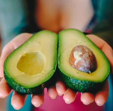 Un estudio que lo confirma: comer aguacate mejora la calidad de la dieta