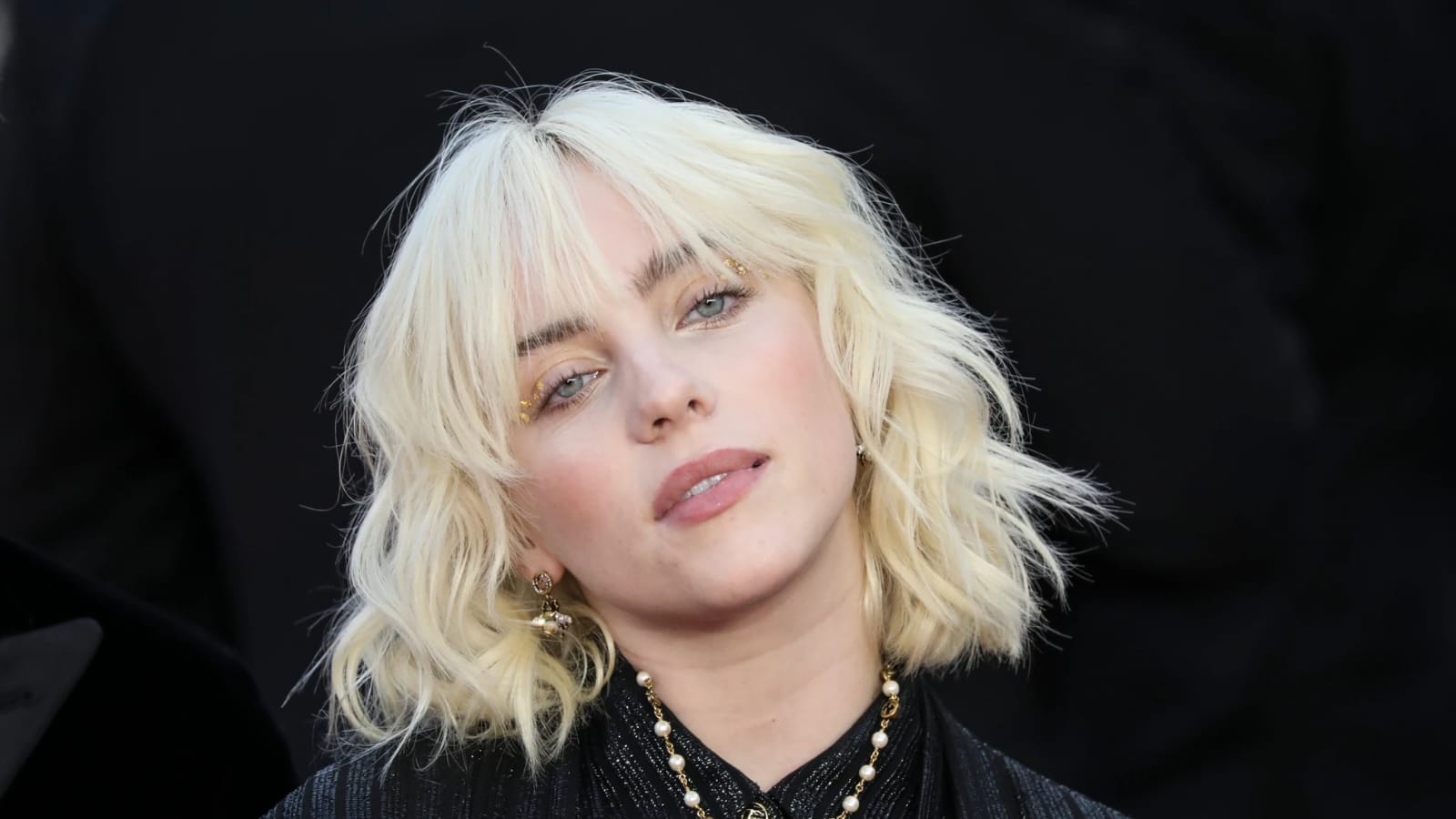 Billie Eilish confiesa: Por qué vive aterrada en su propia casa y no soporta a la gente