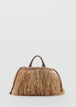 Mango presenta su colección de bolsos imprescindibles para tus looks estivales 3 Merca2.es Bolso mano flecos