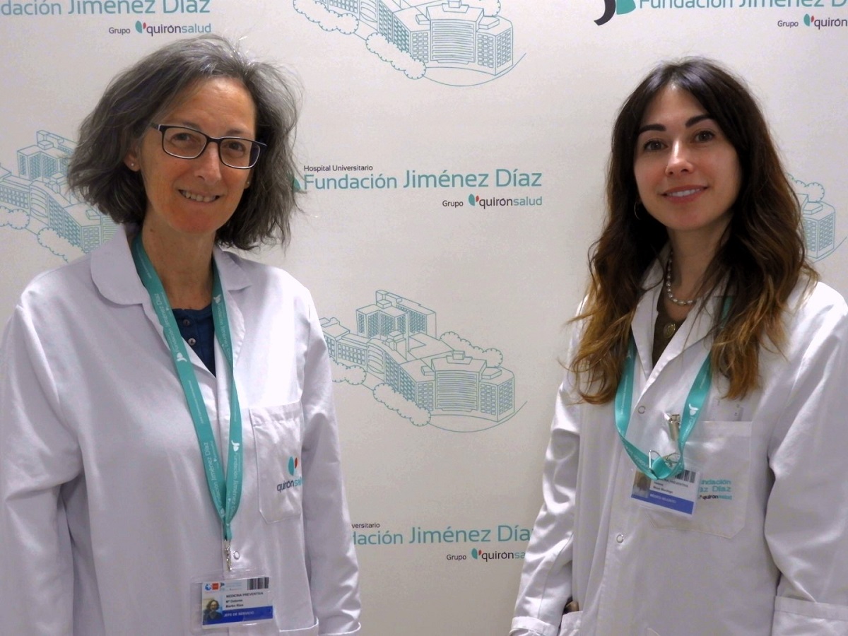 Dra. Maria Dolores Martín Ríos, jefa del Servicio de Medicina Preventiva del hospital, y Dra. Helena Moza Moríñigo, responsable del servicio.