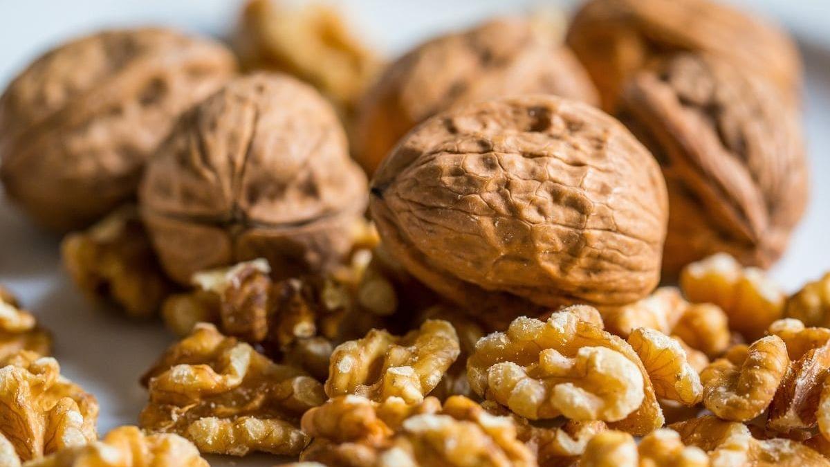 Este fruto seco es rico en melatonina, por lo que te ayudará a dormir mejor