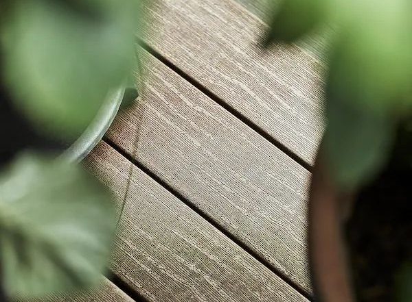 Ikea te lo pone muy fácil, cambia el suelo de tu terraza o balcón fácilmente con este sistema en seis colores