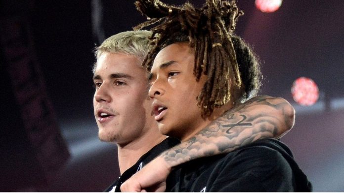 El beso de Justin Bieber y Jaden Smith en Coachella despierta rumores y sorpresas