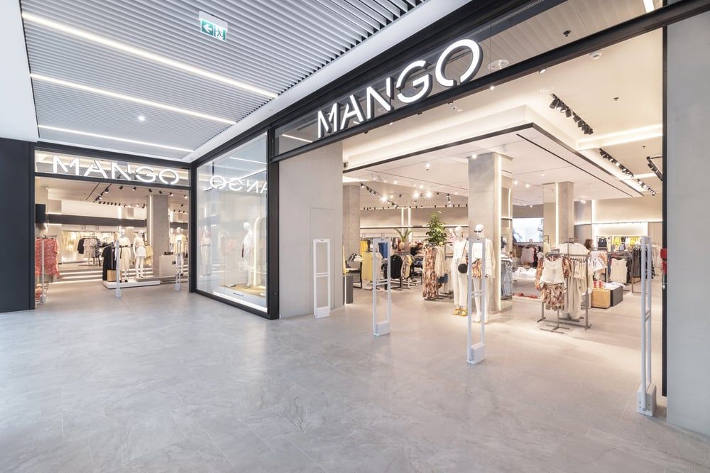 Los vaqueros ‘boyfriends’ de doble cintura te están esperando en Mango