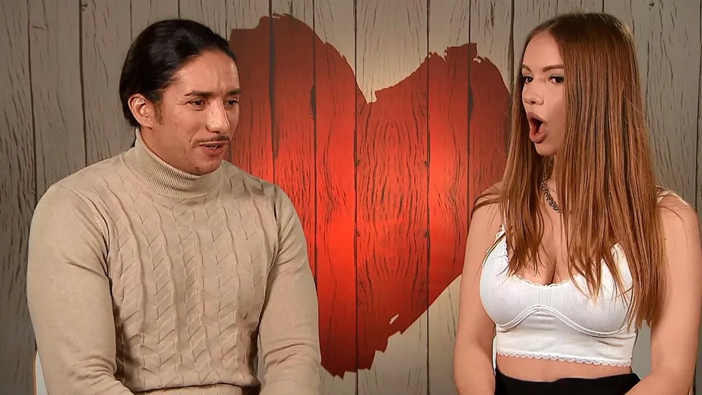 El truco subido de tono de una soltera en ‘First Dates’ que vuelve loco a su pretendiente