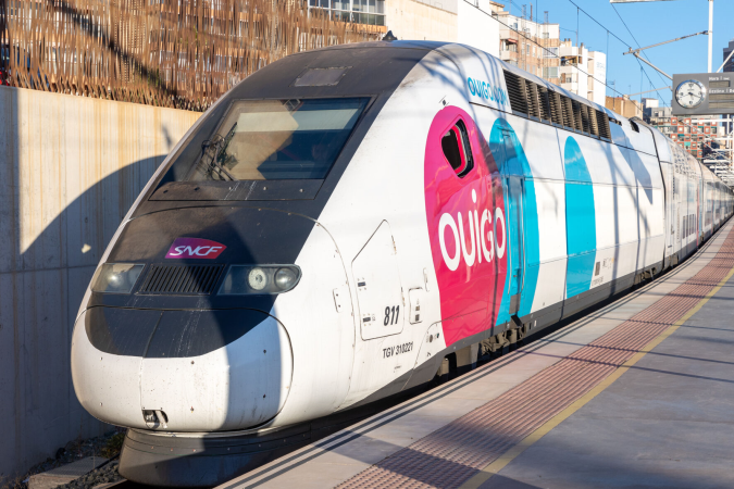 Ouigo quiere resolver su huelga de maquinistas antes de la temporada alta del verano 1 Merca2.es Tren de Ouigo. Fuente: Agencias