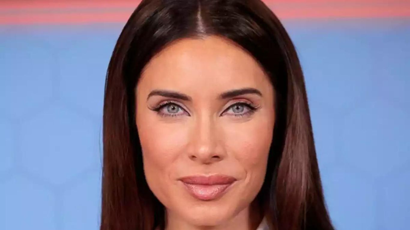 La coincidencia de Rosalía y Pilar Rubio que llevan en su cartera ¡Ni te lo imaginas!
