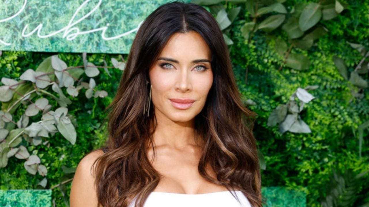 Pilar Rubio vuelve a revolucionar Instagram: Top de encaje y falda muy corta