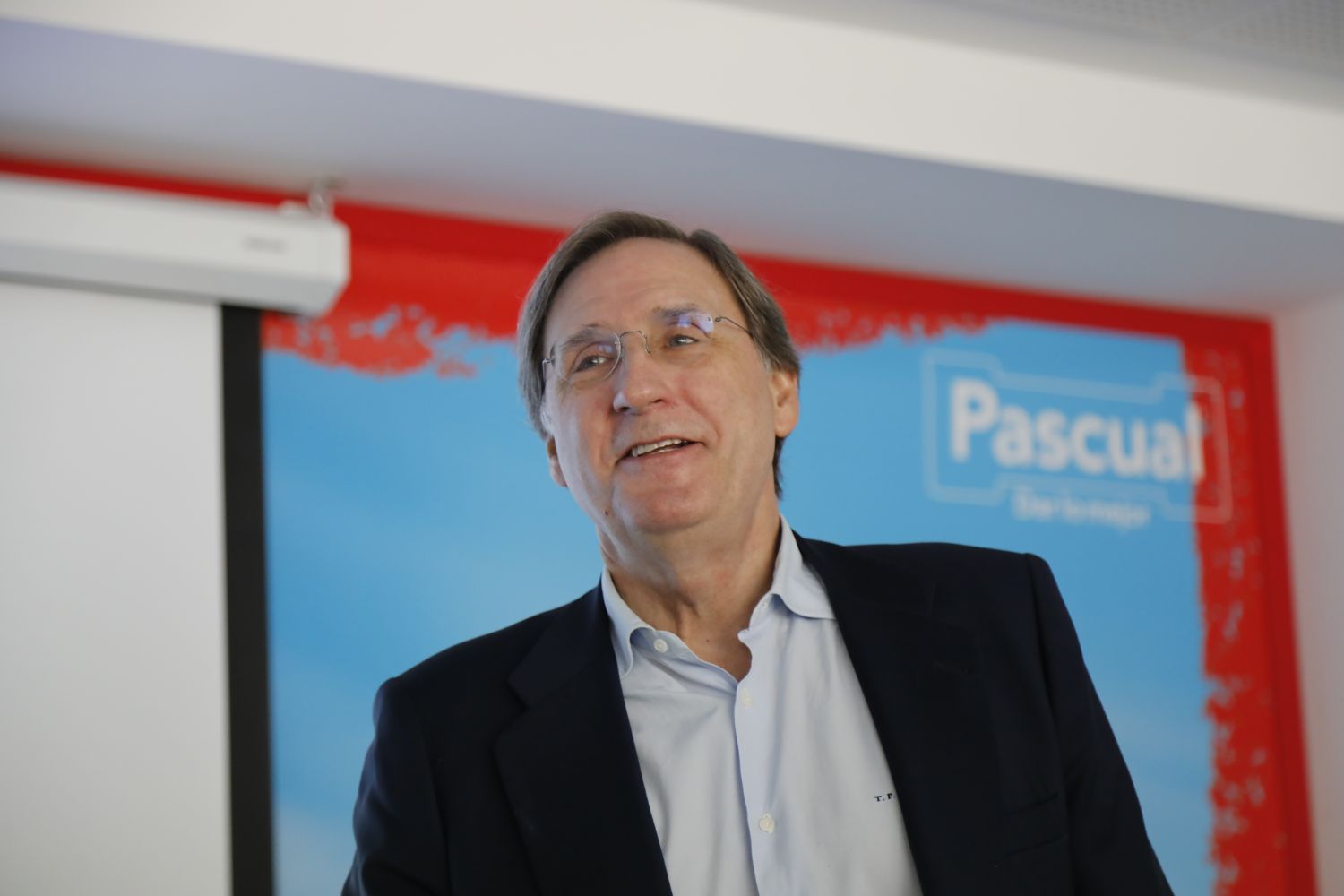 Tomás Pascual: «Vamos a estudiar colocar el tapón solidario en las garrafas de 5 litros de Bezoya»