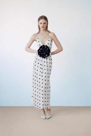 VESTIDO LUNARES FLOR