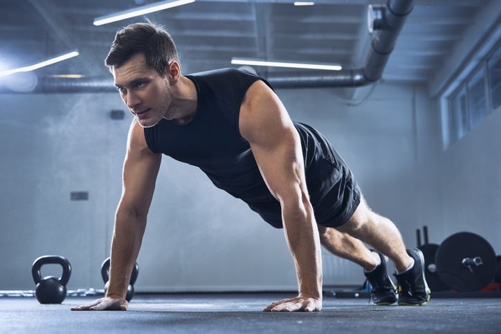 Flexiones que te llevarán a tener una panza chata