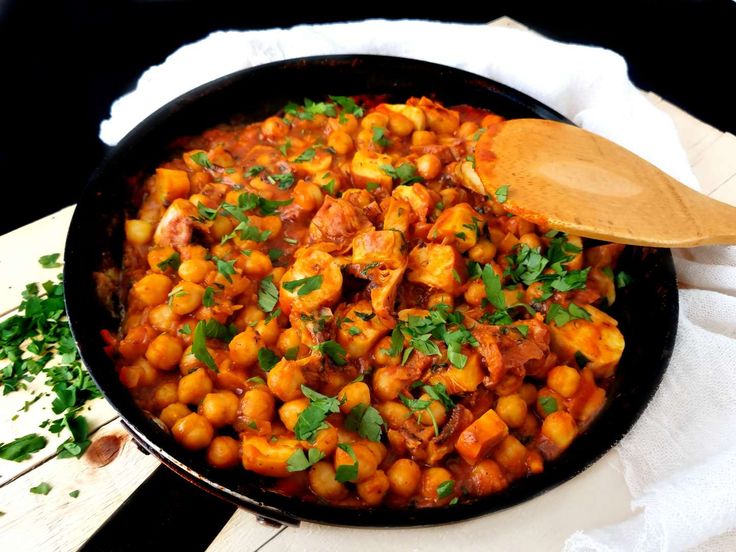 Receta de garbanzos guisados con pulpo delicias del mar y de la tierra