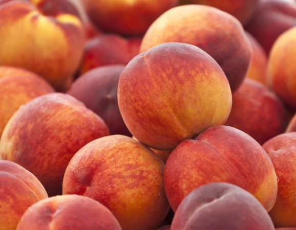 fresh peaches royalty free image 185095969 1561536095 Merca2.es