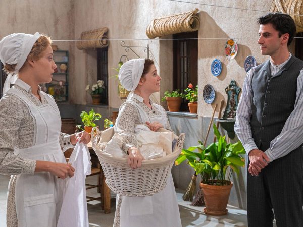 Uno de los directores de TVE aclara si la cadena ha cancelado para siempre '4 Estrellas' y 'La promesa' 32 Merca2.es la promesa tve Merca2.es