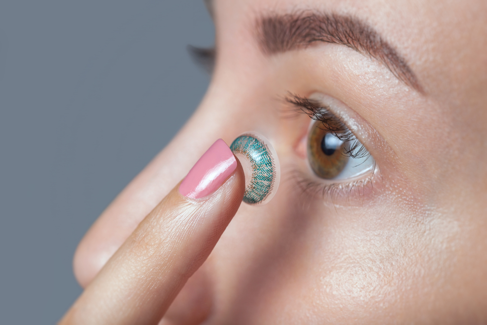 Los problemas que puedes tener si usas lentillas de colores «Made in China»