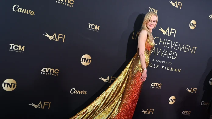 Nicole Kidman enciende la alfombra en dorado: las celebridades no se callan ante su look