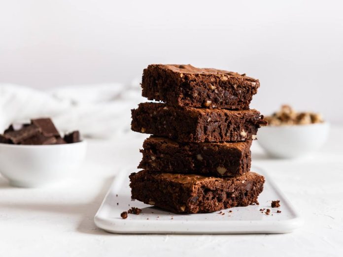 ⁠Este postre de chocolate que no engorda le dará un giro a tus meriendas