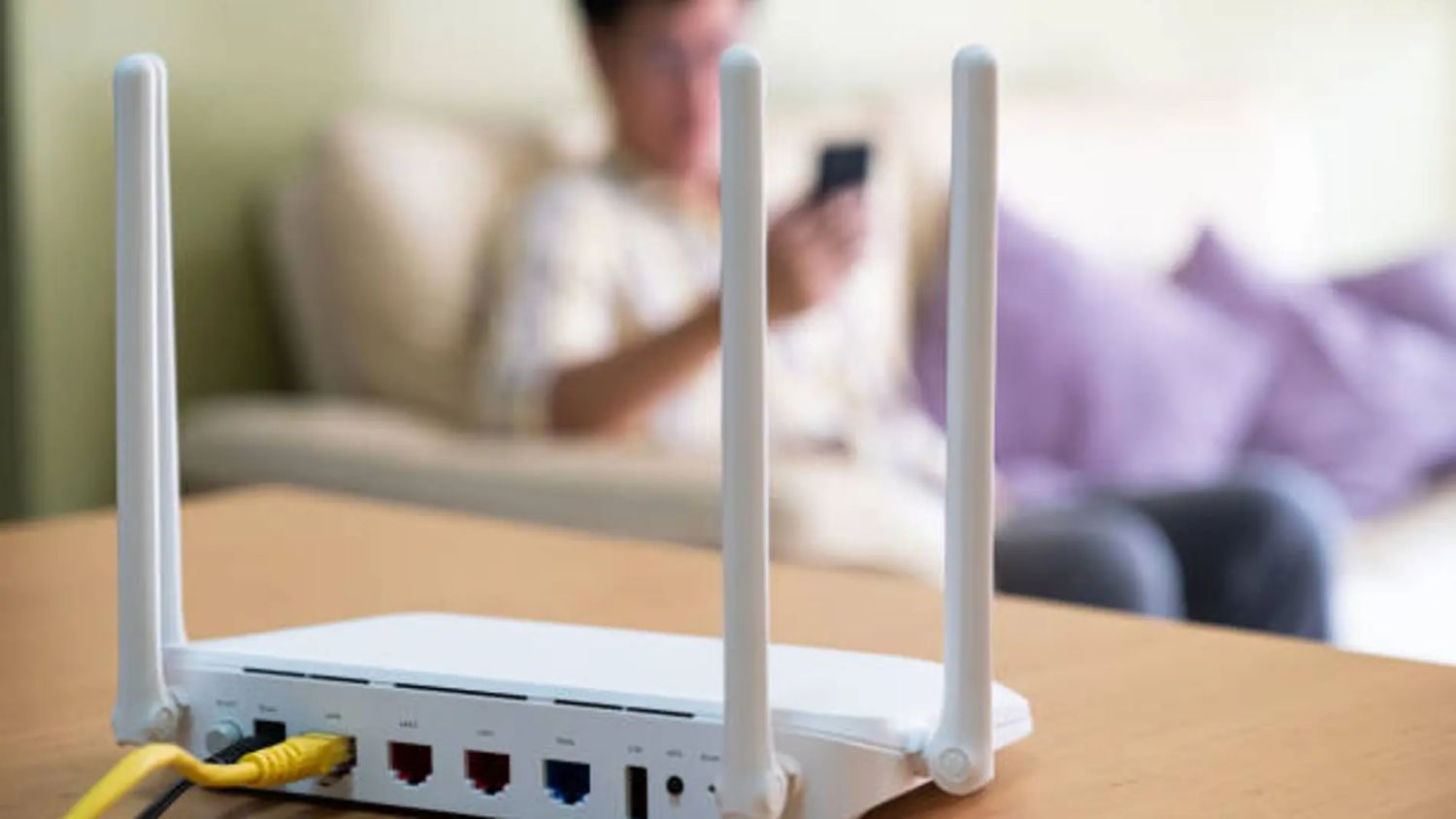 Los expertos recomiendan que apagues el Wi-Fi de tu teléfono cada vez que salgas de tu casa por este motivo