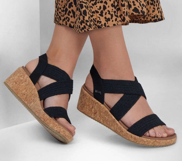 ¿Quieres unas sandalias cómodas ideales para este verano? ¡Corre ya a Skechers!