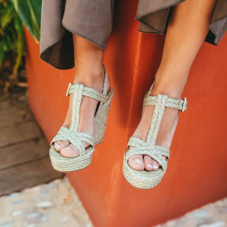 Vestido camisero de Springfield y sandalias de cuña... ¡La combinación perfecta! 2 Merca2.es sandalias espardenas topo pura lopez filipa24 Merca2.es