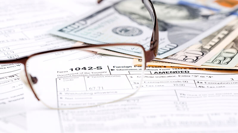 ¡Atención contribuyentes de criptomonedas! El IRS presenta nuevo formulario para declarar activos digitales en 2025 1 Merca2.es Formulario 1099-DA: Comienzan los preparativos para la declaración de criptomonedas en EE.UU