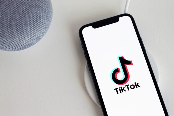 Tiktok espía usuarios