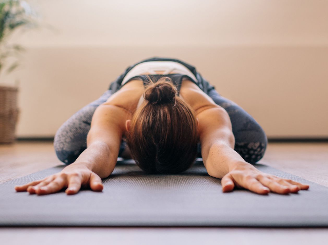 De dónde viene la milenaria práctica del yoga
