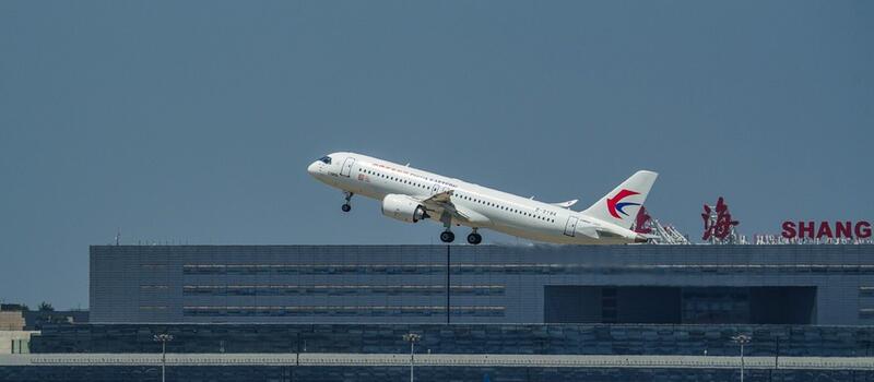 El fabricante de aviones chino Comac prepara su salto al mercado con una capacidad de producción «limitada»