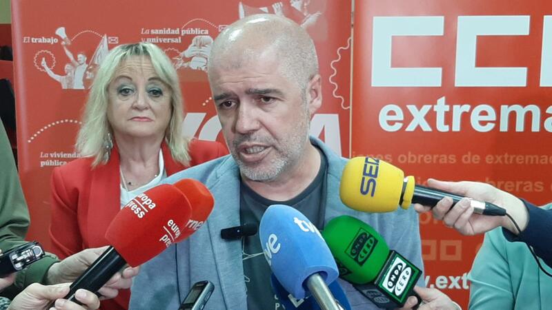 La negociación con CEOE para reducir la jornada «está estancada» y pedirán al Gobierno actuar