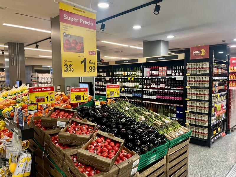 Carrefour inicia en Madrid la apertura de más de 40 supermercados adquiridos a Supercor