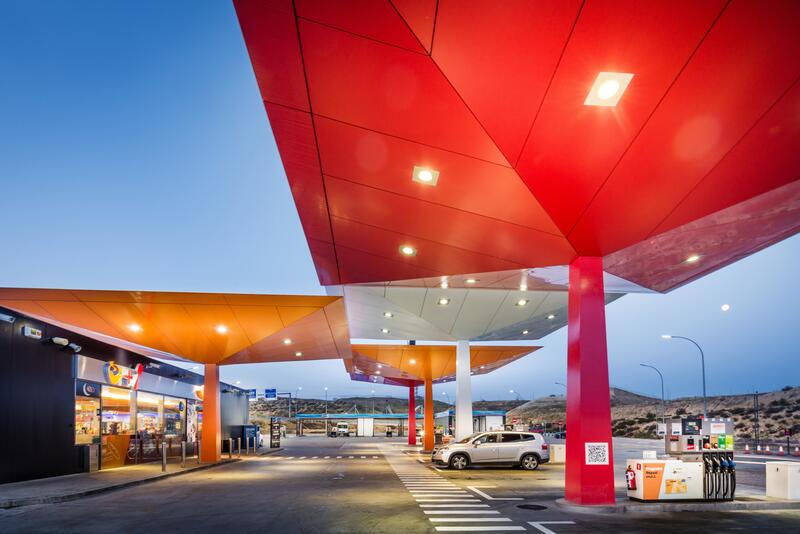Las estaciones de servicio de Repsol en España se convierten en nuevos puntos de devoluciones de Amazon