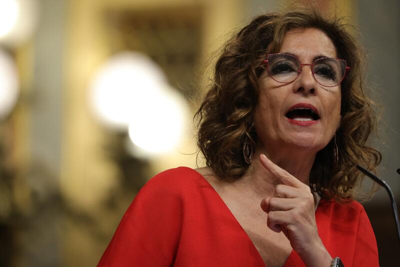 Montero señala que el 40% del empleo en la UE se crea en España y el PP reprocha el aumento de la pobreza