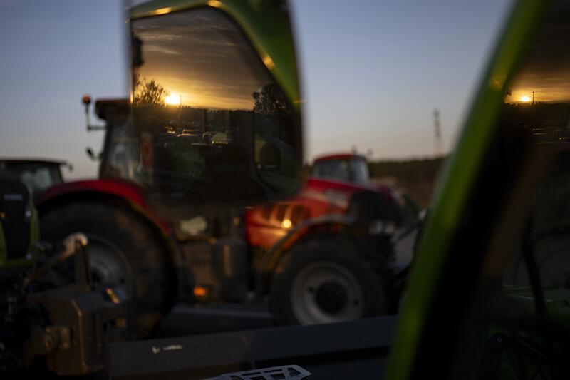 Los transportistas piden que los agricultores dejen de cortar carreteras para llevar a cabo sus protestas